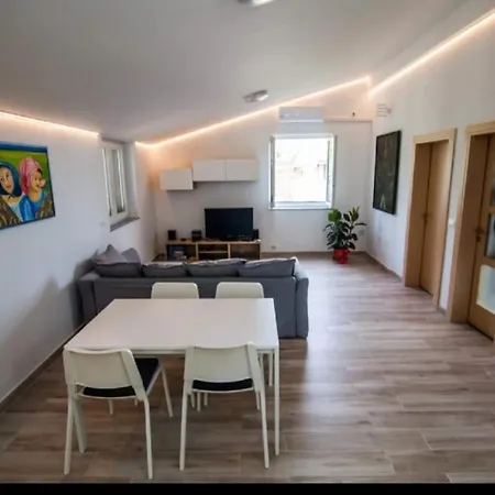 Oliveto Apartment *